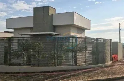 Casa residencial com 3 quartos  à venda, 160.00 m2 por r$870000.00  - centro - cambe/pr
