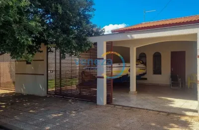 Casa Residencial com 3 quartos  à venda, 193.00 m2 por R$695000.00  - Albatroz - Londrina/PR
