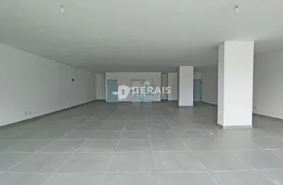 Ponto comercial para alugar no Bom Pastor, Divinópolis 