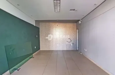 Ponto comercial para alugar no Santa Clara, Divinópolis 