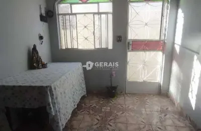 Casa com 3 quartos à venda no São Geraldo, Divinópolis 