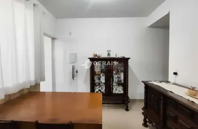 Sobrado à venda, 3 quartos, 1 suíte, 2 vagas, são roque - divinópolis/mg