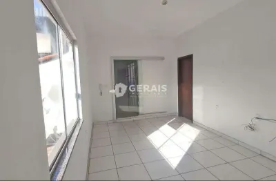 Sobrado à venda, 2 quartos, 1 vaga, halin souki - divinópolis/mg