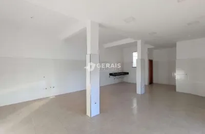Ponto comercial para alugar no Oliveiras, Divinópolis 