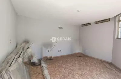 Ponto comercial para alugar no Tietê, Divinópolis 