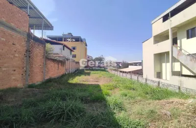 Terreno comercial para alugar no Levindo Paula Pereira, Divinópolis 