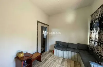 Casa à venda, 2 quartos, 1 suíte, 1 vaga, jardim candides - divinópolis/mg