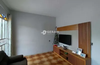 Casa à venda, 3 quartos, 3 vagas, maria helena - divinópolis/mg