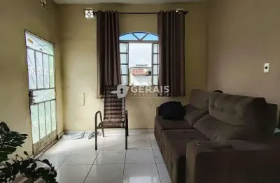 Casa com 3 quartos à venda no São Luís, Divinópolis 