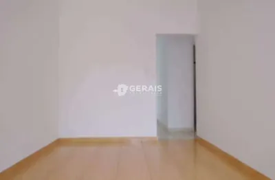 Casa com 3 quartos à venda no São Luís, Divinópolis 