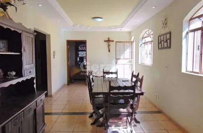 Casa à venda, 6 quartos, 1 suíte, 2 vagas, nossas senhora das graças - divinópolis/mg