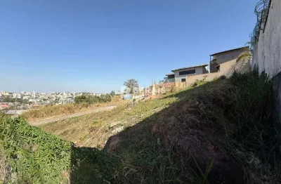 Terreno à venda no Oliveiras, Divinópolis 