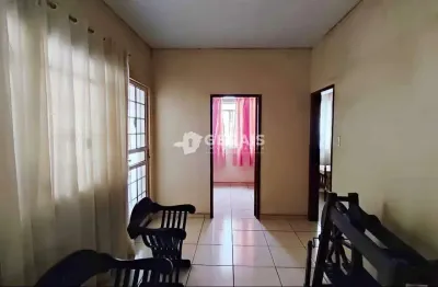 Casa à venda, 4 quartos, 1 vaga, vila espírito santo - divinópolis/mg