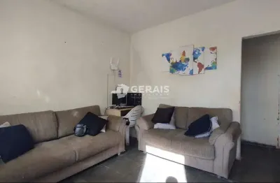 Casa com 2 quartos à venda no Oliveiras, Divinópolis 