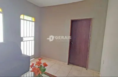 Casa à venda, 3 quartos, 3 vagas, sagrada familia - divinópolis/mg