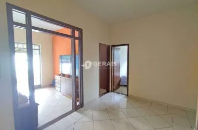 Casa à venda, 3 quartos, 1 suíte, 4 vagas, belvedere - divinópolis/mg