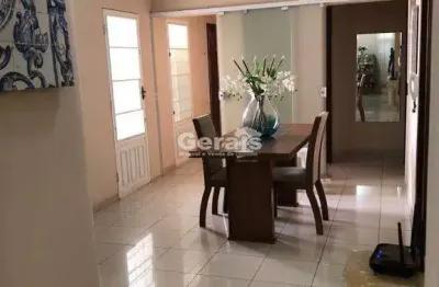 Casa à venda, 3 quartos, 1 suíte, 1 vaga, centro - oliveira/mg