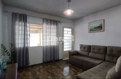 Casa à venda, 3 quartos, 1 suíte, 2 vagas, conjunto habitacional dom cristiano - divinópolis/mg