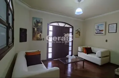 Casa à venda, 4 quartos, 1 suíte, 4 vagas, santa clara - divinópolis/mg