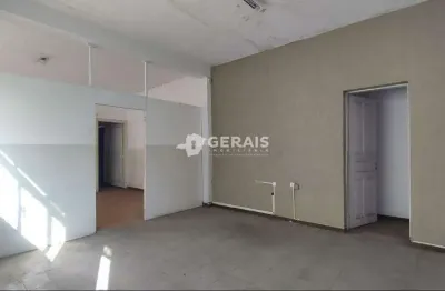 Casa com 5 quartos à venda no Centro, Divinópolis 