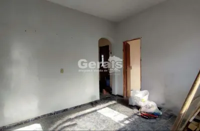 Casa com 2 quartos à venda no Davanuze, Divinópolis 