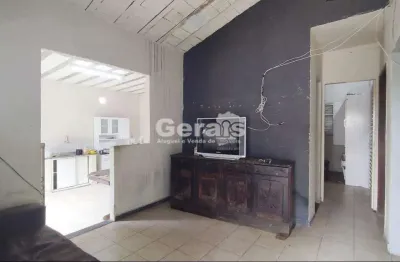 Casa à venda, 6 quartos, 2 vagas, icarai - divinópolis/mg