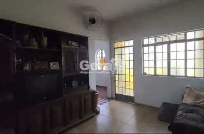 Casa à venda, 3 quartos, 1 suíte, 1 vaga, santa luzia - divinópolis/mg