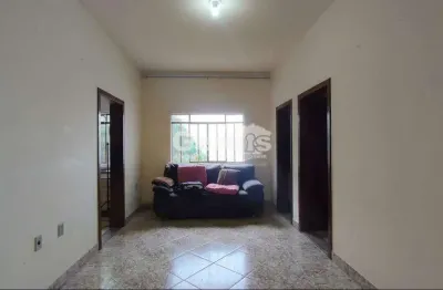 Casa à venda, 2 quartos, 1 vaga, bom pastor - divinópolis/mg