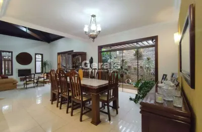 Casa à venda, 4 quartos, 2 suítes, 2 vagas, liberdade - divinópolis/mg