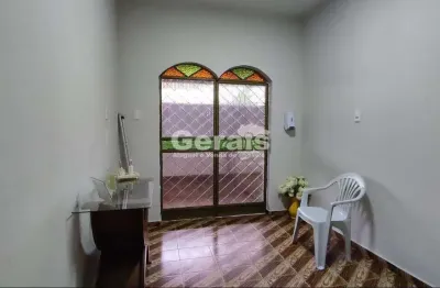 Casa à venda, 2 quartos, 1 suíte, 3 vagas, sagrada familia - divinópolis/mg