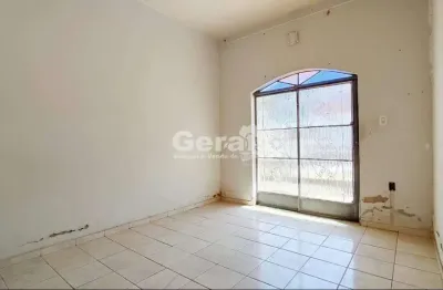 Casa com 3 quartos à venda na Bela Vista, Divinópolis 