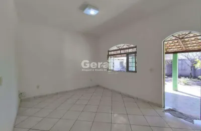 Casa à venda, 4 quartos, 1 suíte, 3 vagas, manoel valinhas - divinópolis/mg