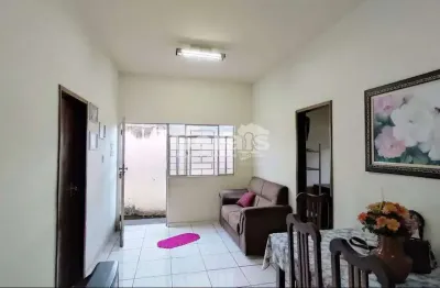 Casa com 3 quartos à venda no Centro, Divinópolis 