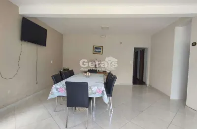 Casa à venda, 2 quartos, 4 vagas, das oliveiras - divinópolis/mg