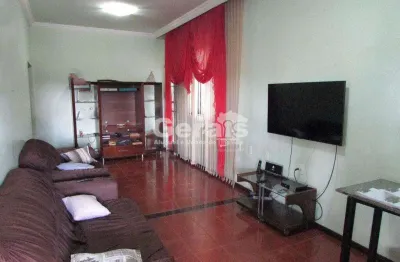 Casa à venda, 3 quartos, 1 suíte, 3 vagas, nossas senhora das graças - divinópolis/mg