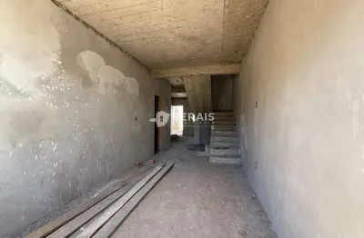 Casa à venda, 3 quartos, 1 suíte, 2 vagas, sagrada familia - divinópolis/mg