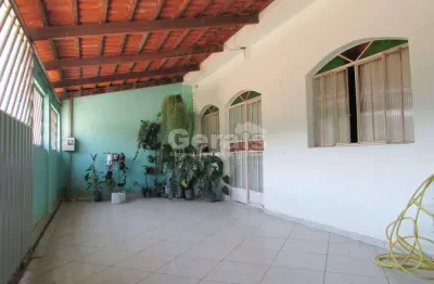 Casa à venda, 3 quartos, 1 vaga, vale do sol - divinópolis/mg