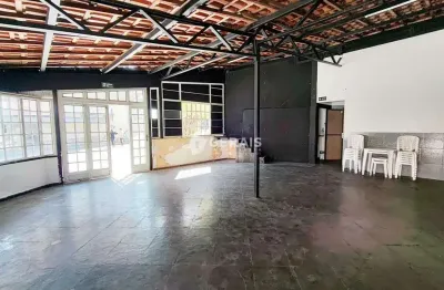 Ponto comercial para alugar no Catalão, Divinópolis 