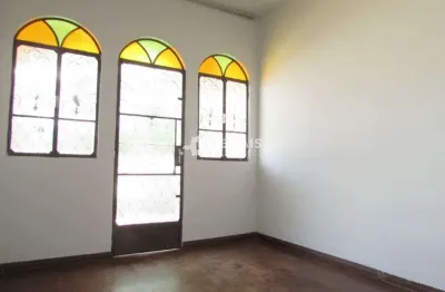 Casa para aluguel, 3 quartos, 1 suíte, 1 vaga, planalto - divinópolis/mg