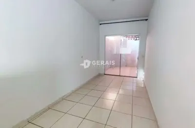 Casa para aluguel, 3 quartos, 2 vagas, padre eustaquio - divinópolis/mg