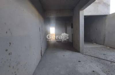 Apartamento à venda, 3 quartos, 1 suíte, 1 vaga, sagrada familia - divinópolis/mg