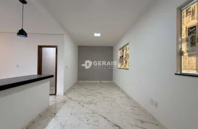 Sobrado à venda, 3 quartos, 1 suíte, 1 vaga, Walchir Resende Costa - Divinópolis/MG