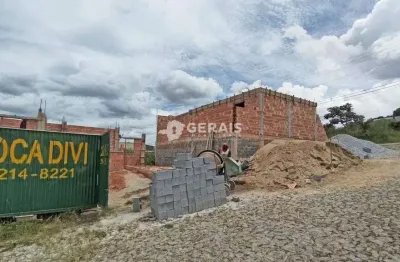 Sobrado à venda, 3 quartos, 1 vaga, padre eustaquio - divinópolis/mg