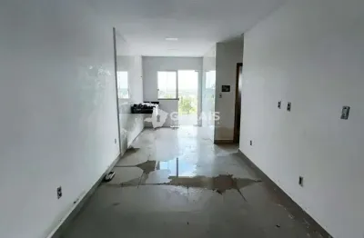 Sobrado à venda, 2 quartos, 2 vagas, padre eustaquio - divinópolis/mg