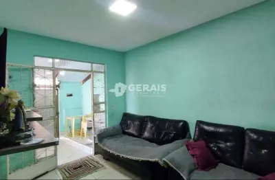 Sobrado à venda, 3 quartos, 1 vaga, halim souki - divinópolis/mg