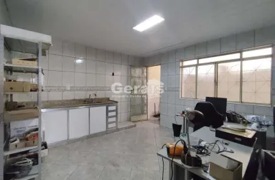 Prédio à venda, 2 quartos, 1 vaga, interlagos - divinópolis/mg