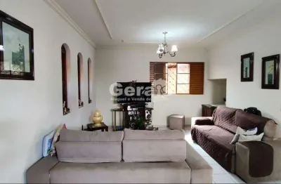 Sobrado à venda, 2 quartos, 2 suítes, 4 vagas, são josé - divinópolis/mg