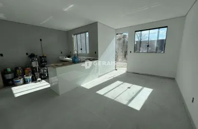 Sobrado à venda, 3 quartos, 1 suíte, 1 vaga, candides - divinópolis/mg