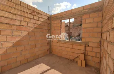 Sobrado à venda, 3 quartos, 1 suíte, 2 vagas, mangabeiras - divinópolis/mg