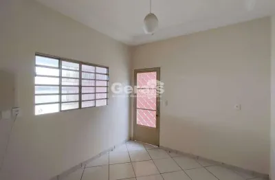 Sobrado à venda, 5 quartos, 2 suítes, 2 vagas, são sebastião - divinópolis/mg